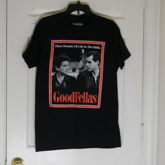 Goodfellas Graphic Tee Ray Liotta Joe Pesci Good Fellas Mafia Mobwife NWOT - Picture 1 of 4